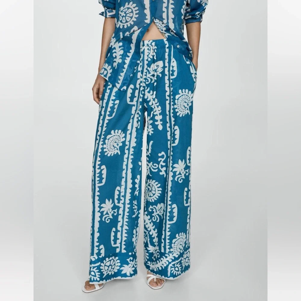 Blue & White Printed Wide Leg Pants - Picture 2 of 8